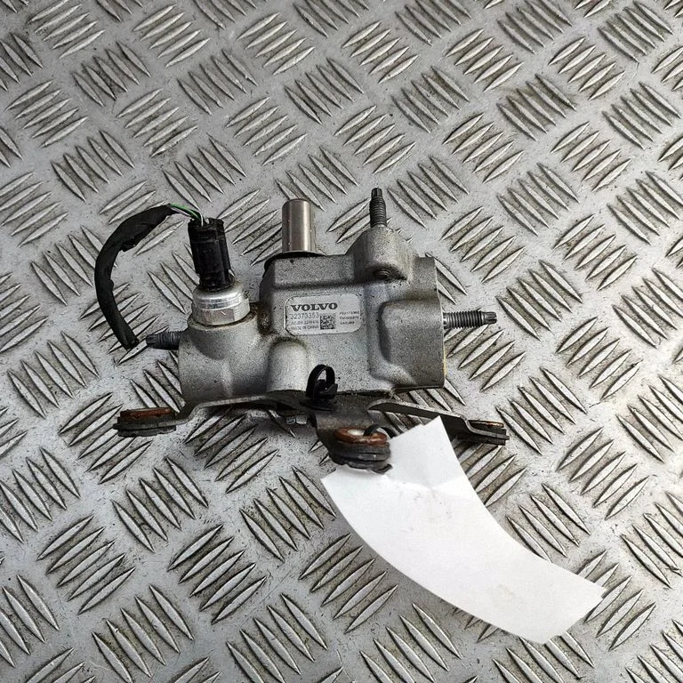 Air conditioning (A/C) expansion valve 32373353