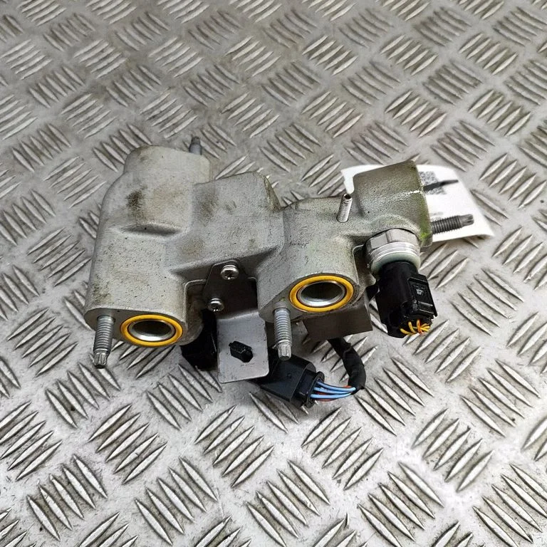 Air conditioning (A/C) expansion valve 32275756