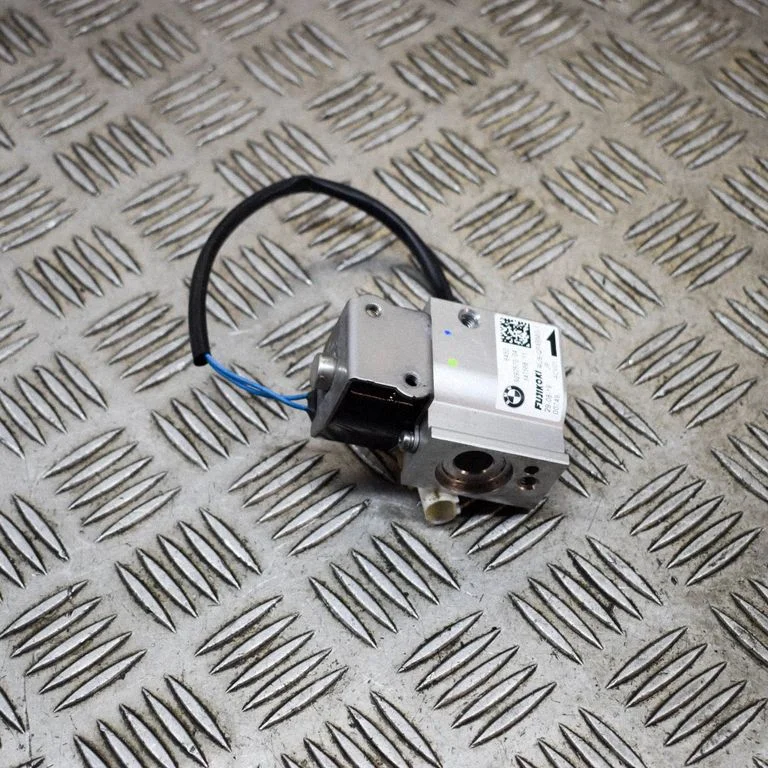 Air conditioning (A/C) expansion valve RUSQP4BMG1