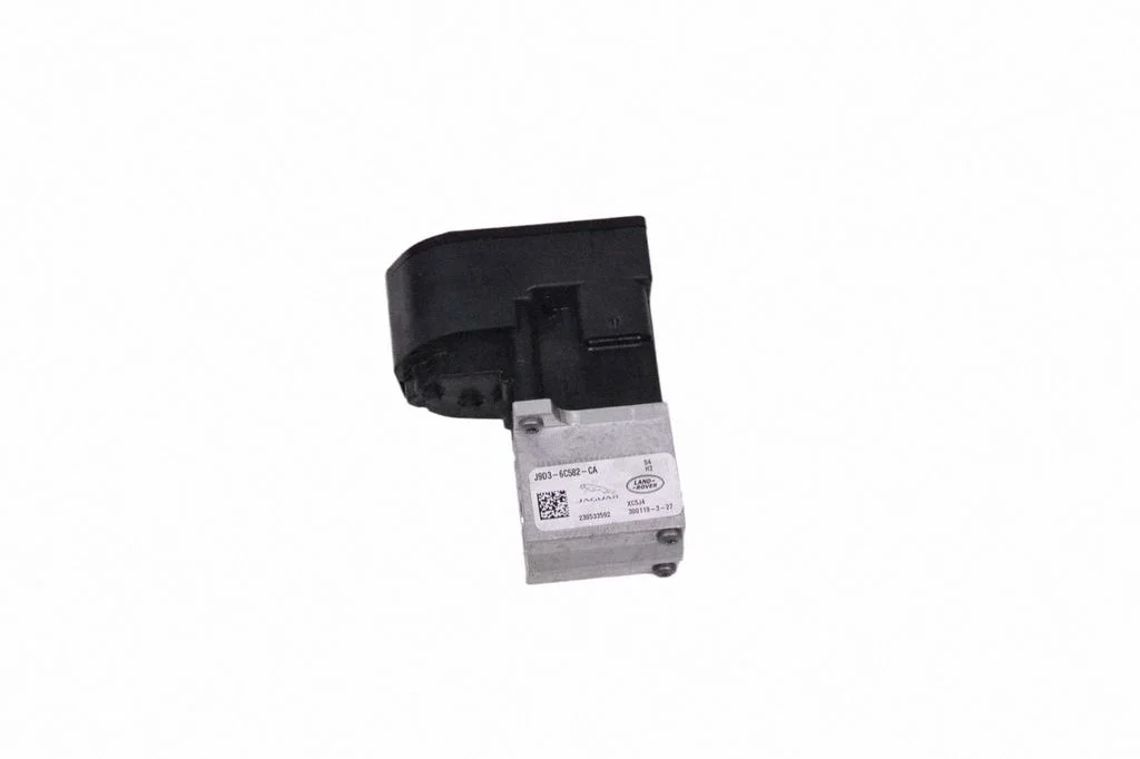 Air conditioning (A/C) expansion valve J9D36C582CA
