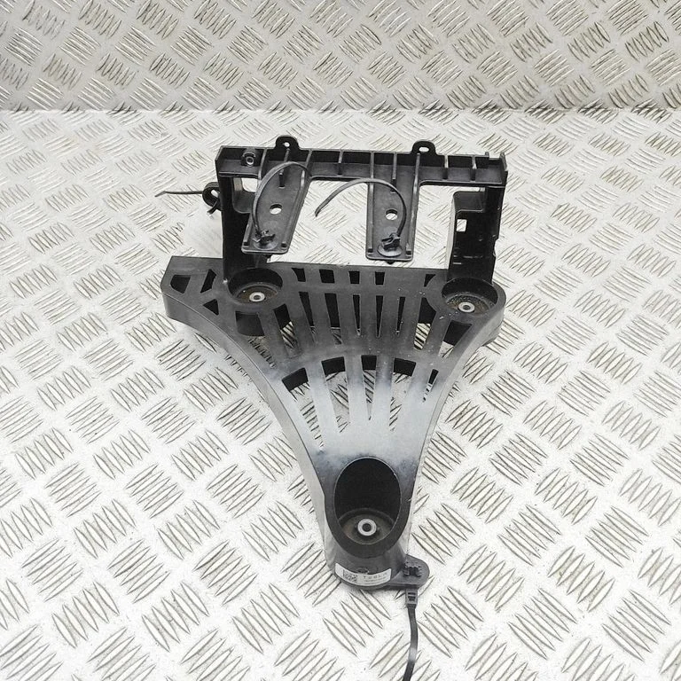Kliimakompressori kinnitusklamber 166701400C