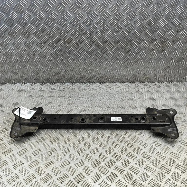 A/C compressor mount bracket 107504400E