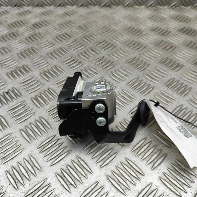 Air conditioning (A/C) expansion valve M9R38D304AA