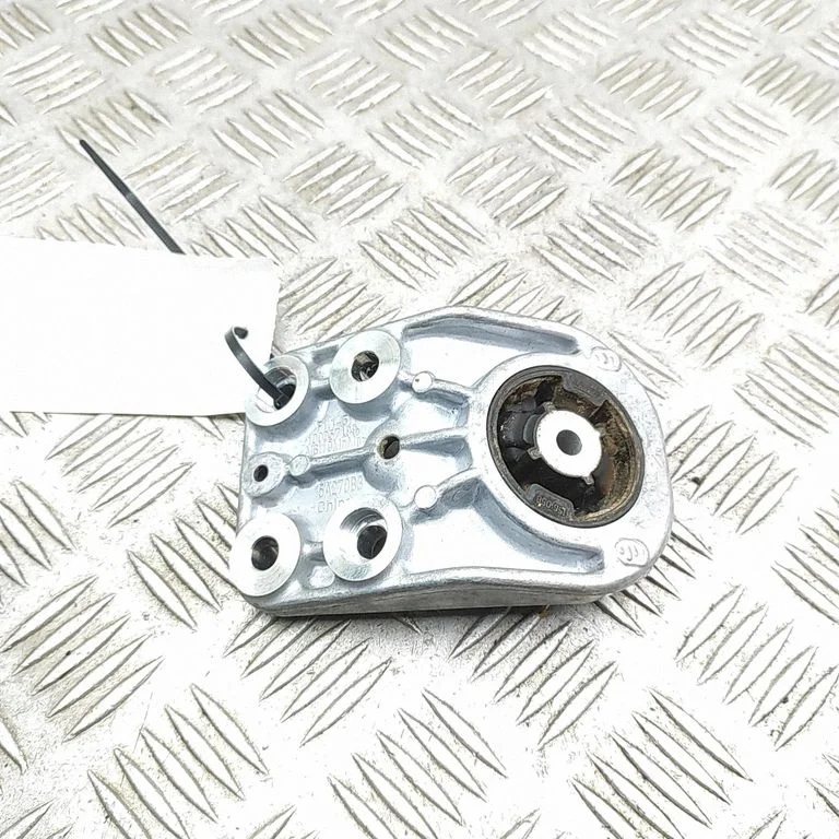 A/C compressor mount bracket 5A27093