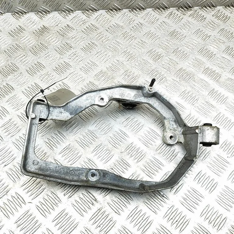 Kliimakompressori kinnitusklamber 103852199F