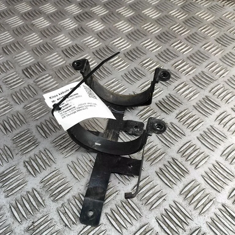 A/C compressor mount bracket T4K8913