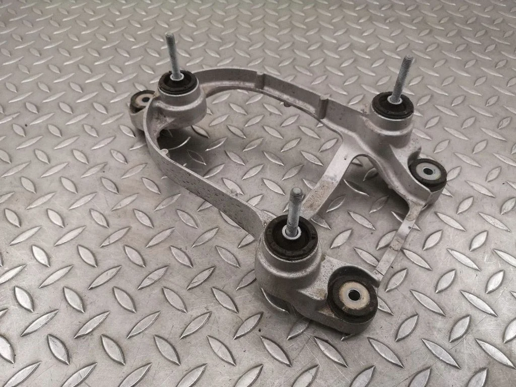 Wspornik sprężarki klimatyzacji 97703CV200