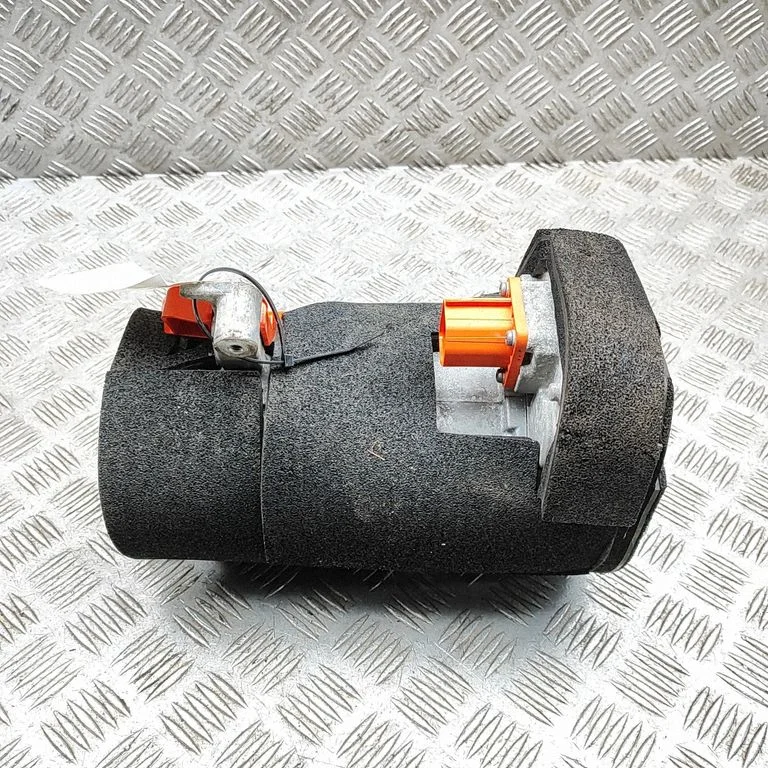Kliimakompressor (pump) – Tesla Model Y (2020-)