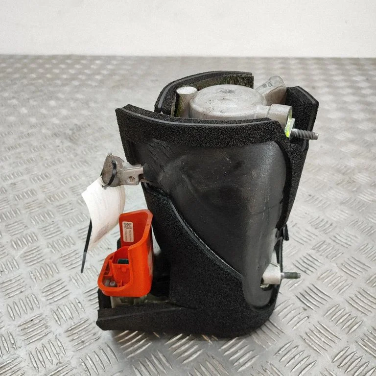 Air conditioning (A/C) compressor (pump) 173419300A