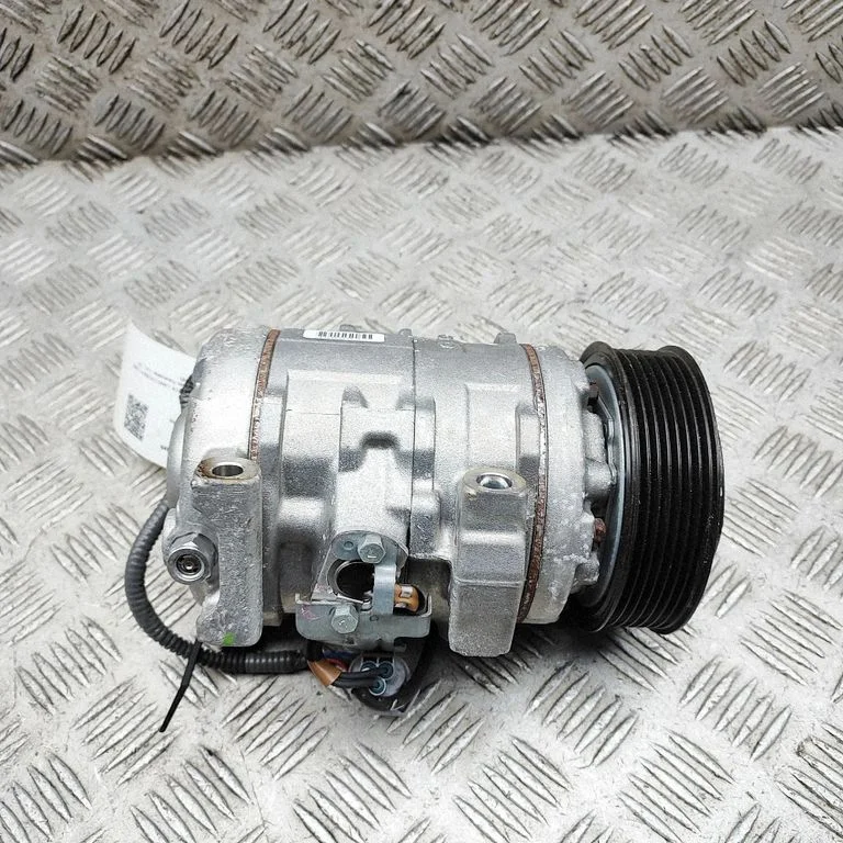 Air conditioning (A/C) compressor (pump) 10SRE18C