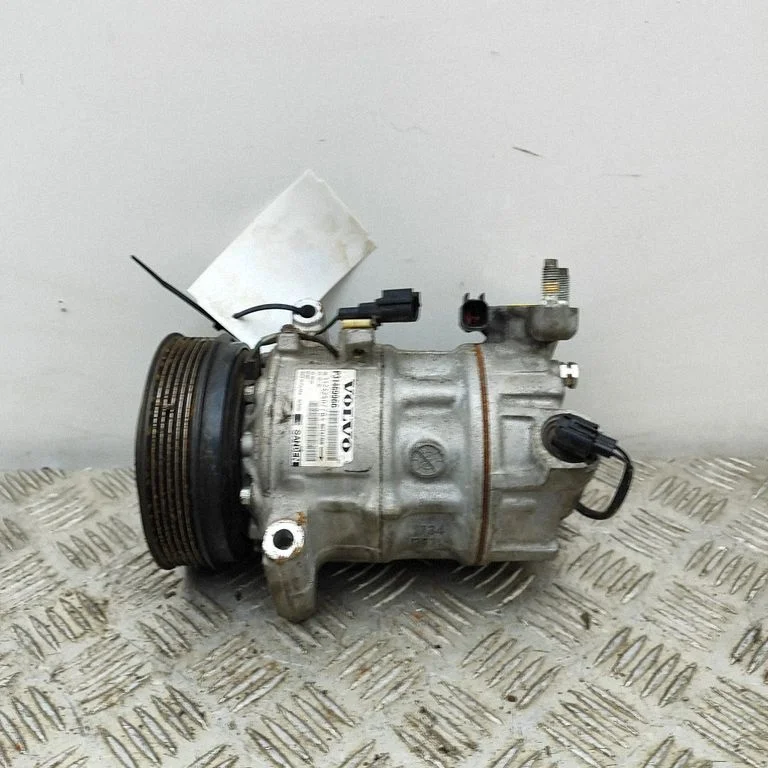 Kliimakompressor (pump) – Volvo V40 (2012-2019)