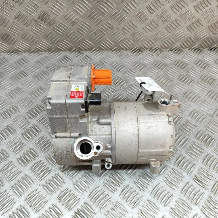 Air conditioning (A/C) compressor (pump) 1EA816797H