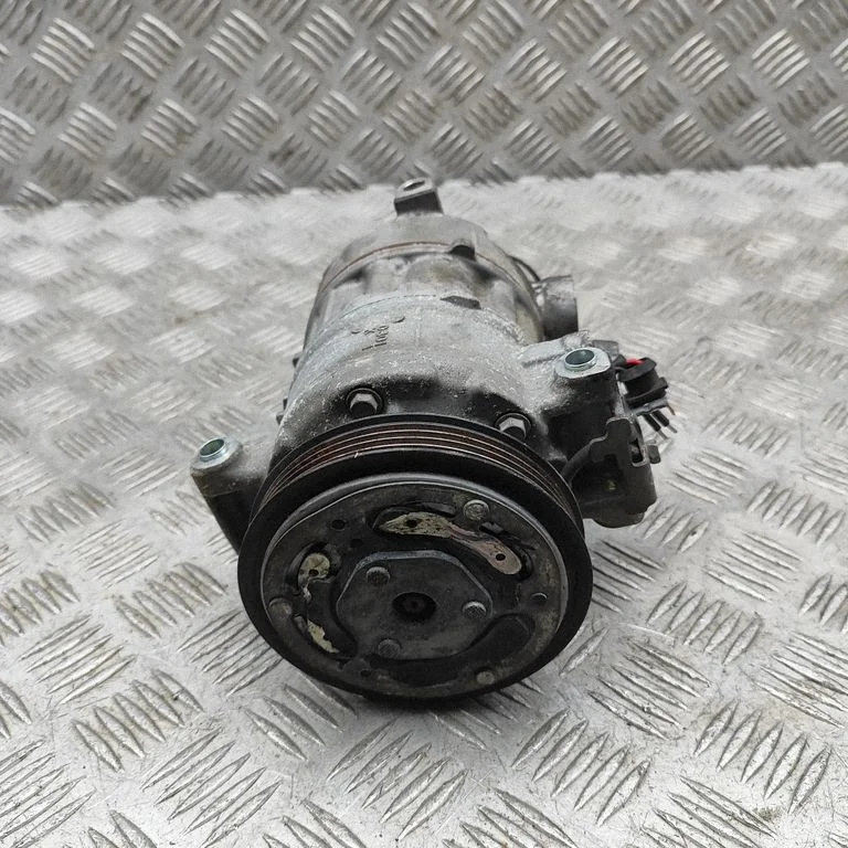 Air conditioning (A/C) compressor (pump) GE4471403022