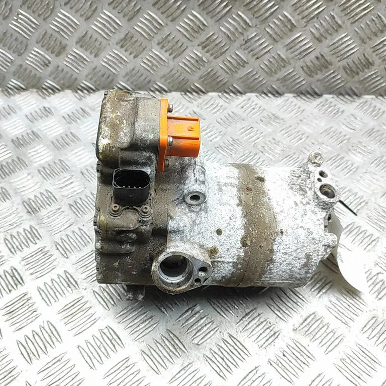 Sprężarka klimatyzacji 4G0816797A