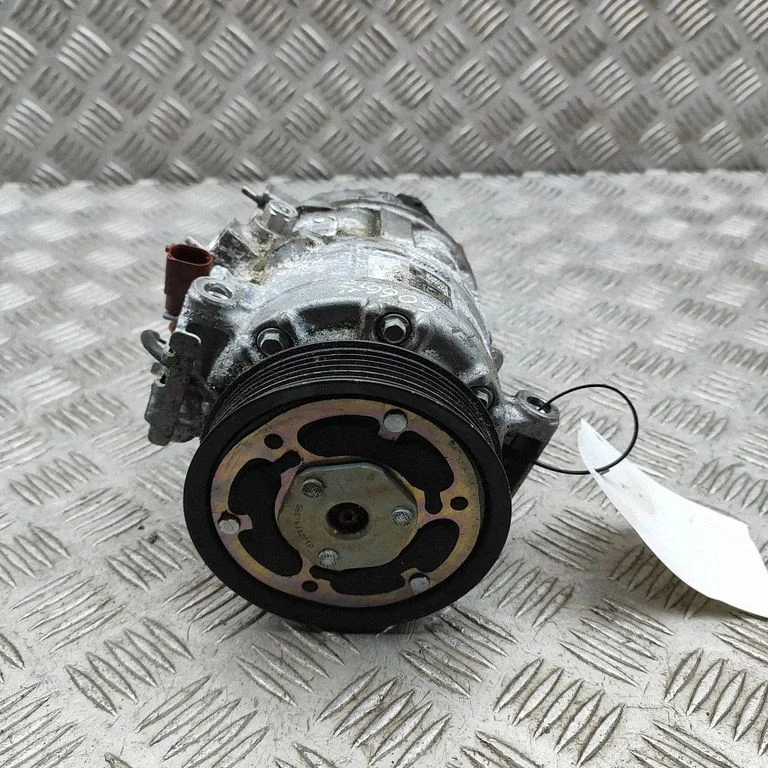 Air conditioning (A/C) compressor (pump) GE447140