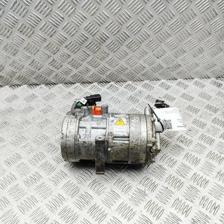 Air conditioning (A/C) compressor (pump) 977E1CZ000