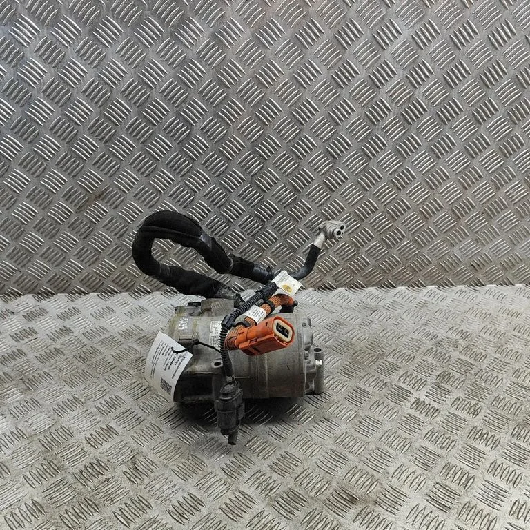 Sprężarka klimatyzacji 4G0816797A