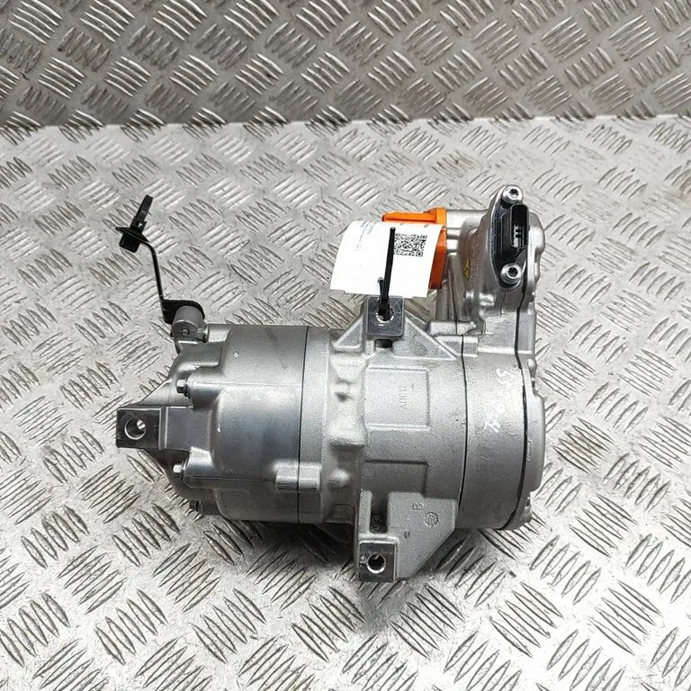 Air conditioning (A/C) compressor (pump) T578808