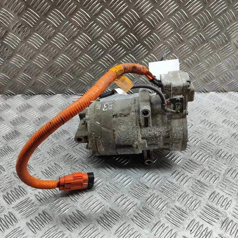 Sprężarka klimatyzacji 97701E4000