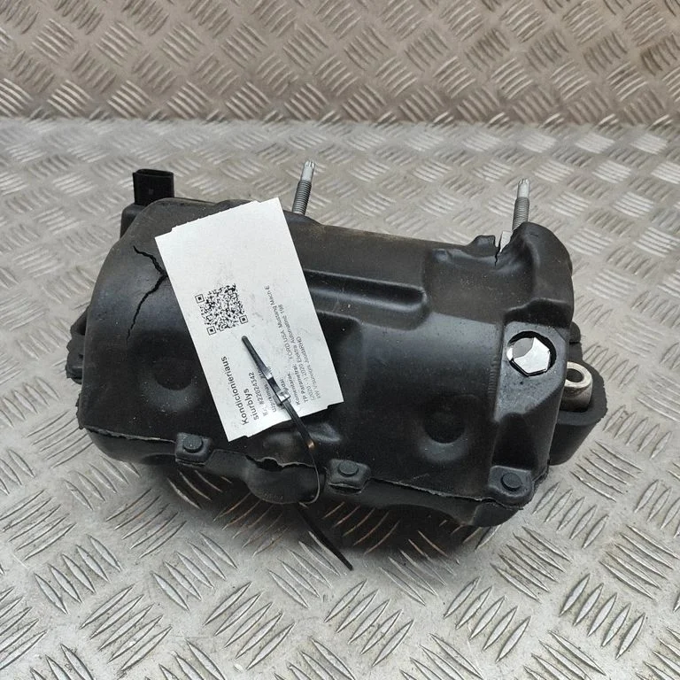 Air conditioning (A/C) compressor (pump) 0424001000