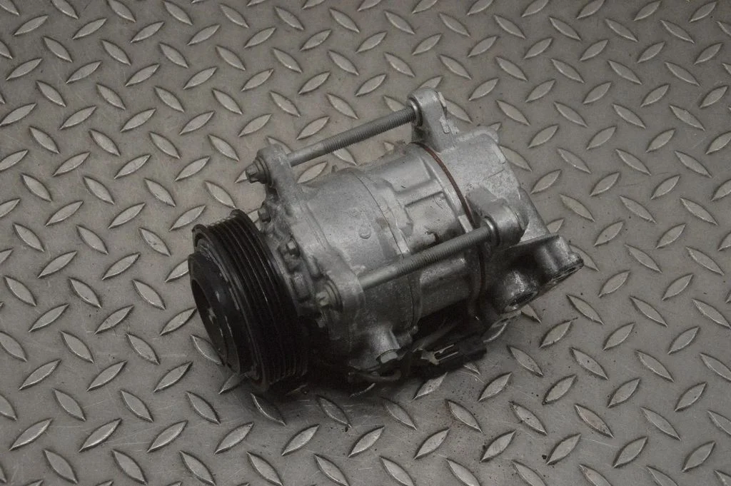 Air conditioning (A/C) compressor (pump) 6994082