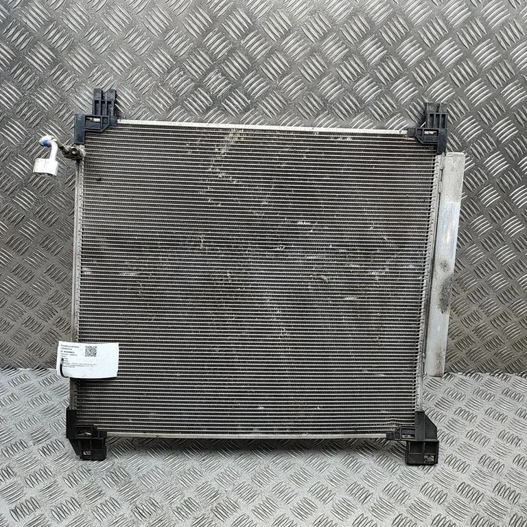 Gaisa kondicioniera dzesēšanas radiators (kondensators) 884600K820