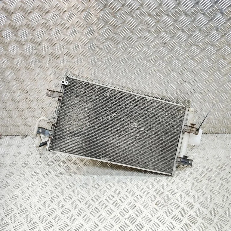 Gaisa kondicioniera dzesēšanas radiators (kondensators) SU00302116