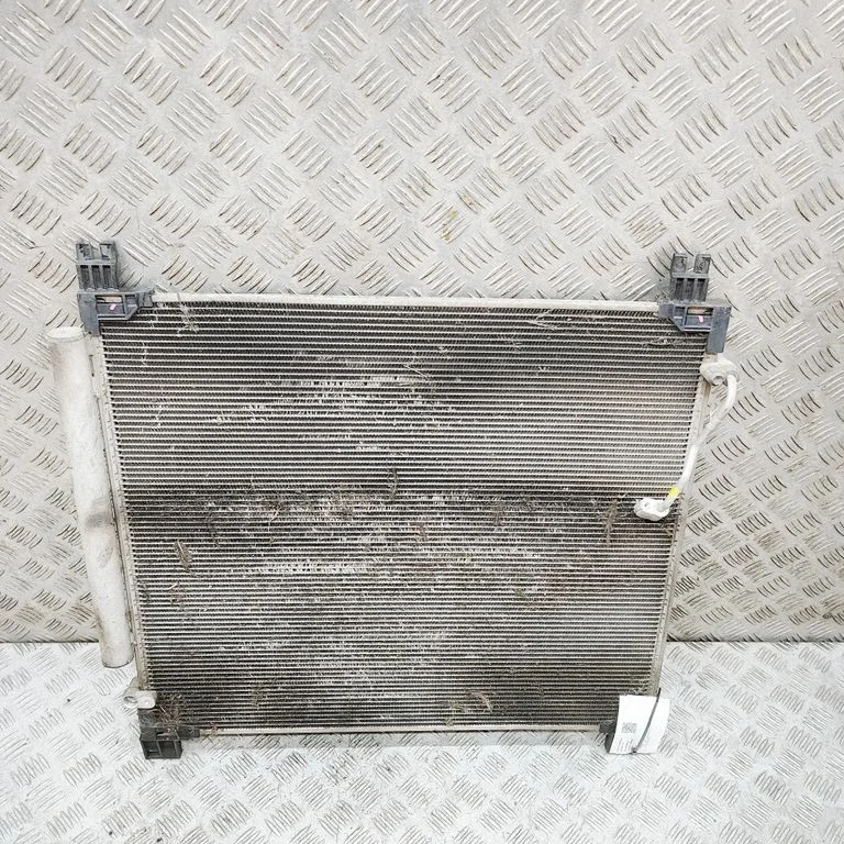 Gaisa kondicioniera dzesēšanas radiators (kondensators) 884600K430