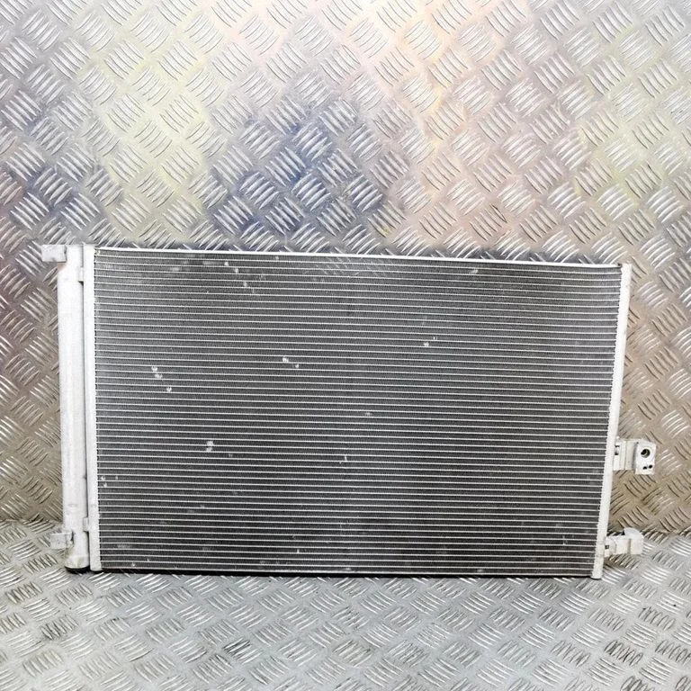 Gaisa kondicioniera dzesēšanas radiators (kondensators) 9389411