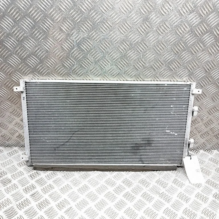 Gaisa kondicioniera dzesēšanas radiators (kondensators) 921105SH0B