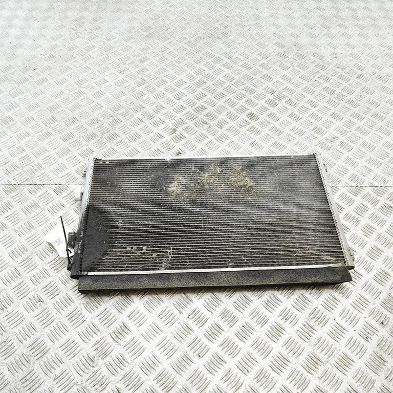 Gaisa kondicioniera dzesēšanas radiators (kondensators) 921105SH0B