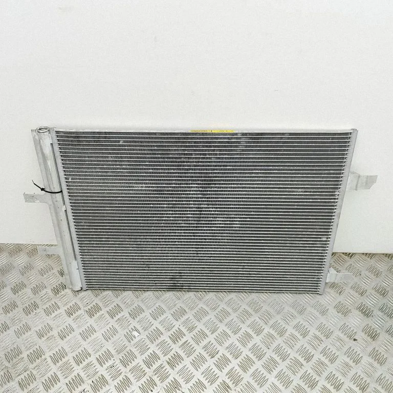 Gaisa kondicioniera dzesēšanas radiators (kondensators) 921003219R