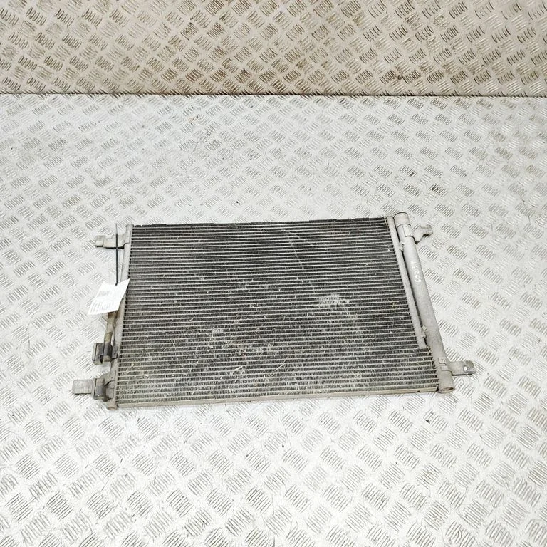 Gaisa kondicioniera dzesēšanas radiators (kondensators) 5Q0816411AR