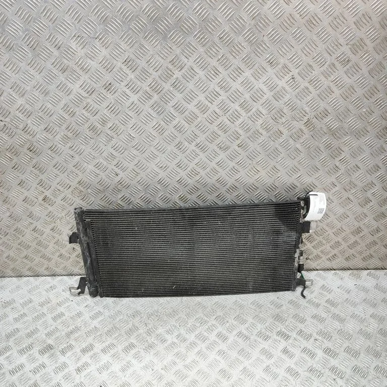 Gaisa kondicioniera dzesēšanas radiators (kondensators) 8W0816411H