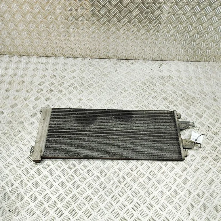 Kliimaseadme jahutusradiaator (kondensaator) 1610136780