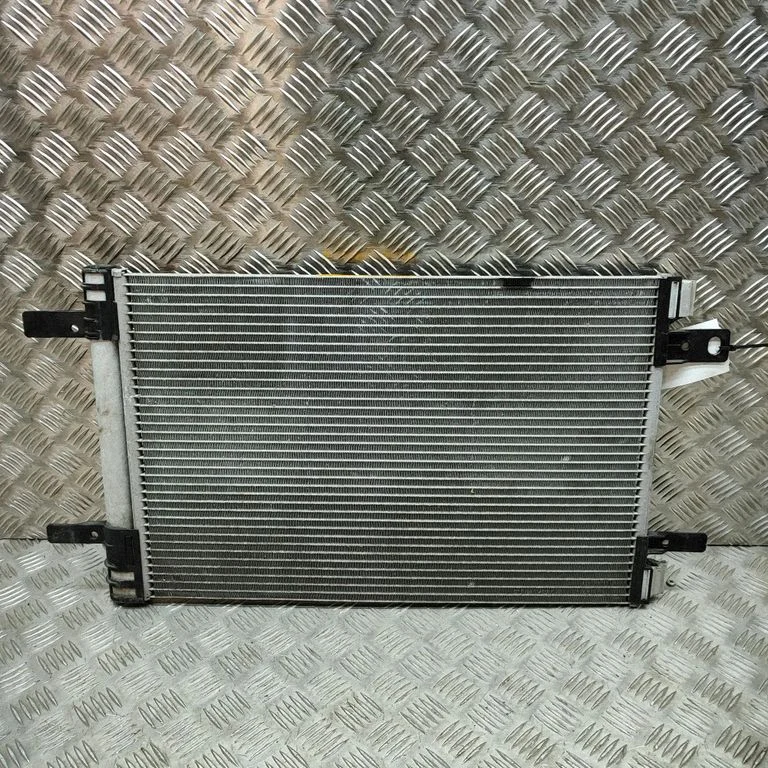 Kliimaseadme jahutusradiaator (kondensaator) – Peugeot 308 (2021-)