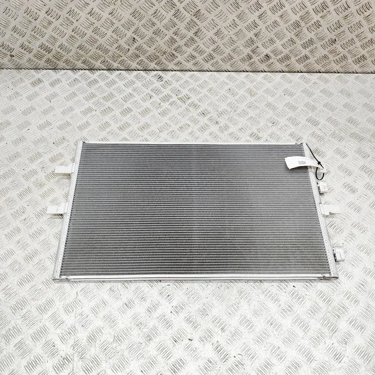 Kliimaseadme jahutusradiaator (kondensaator) 921105MP0A