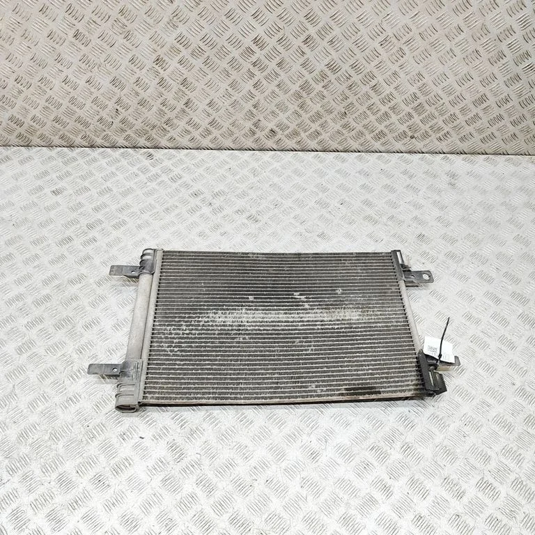 Kliimaseadme jahutusradiaator (kondensaator) 9816746580