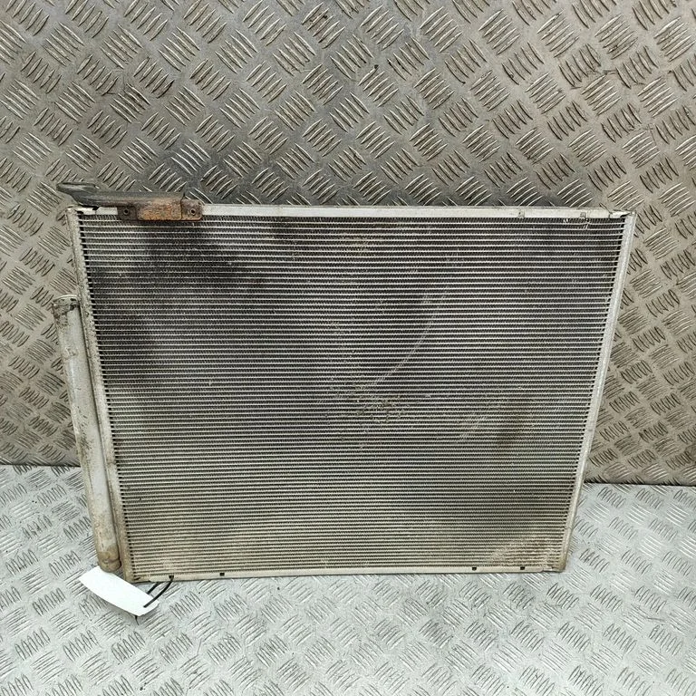 Kliimaseadme jahutusradiaator (kondensaator) – Toyota Land Cruiser (J200) (2008-)