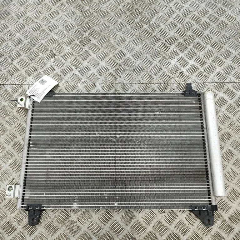 Gaisa kondicioniera dzesēšanas radiators (kondensators) 9825371480