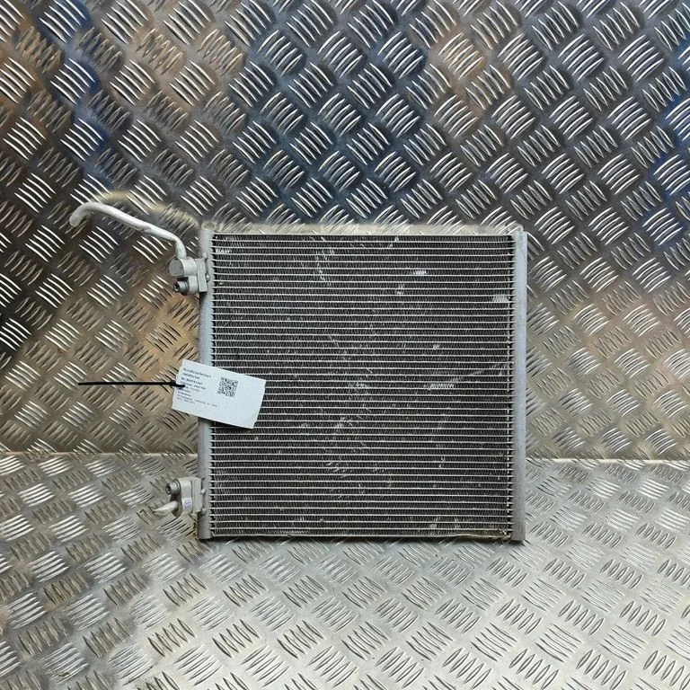 A/C cooling radiator (condenser) – Porsche 911 997 (2004-2013)
