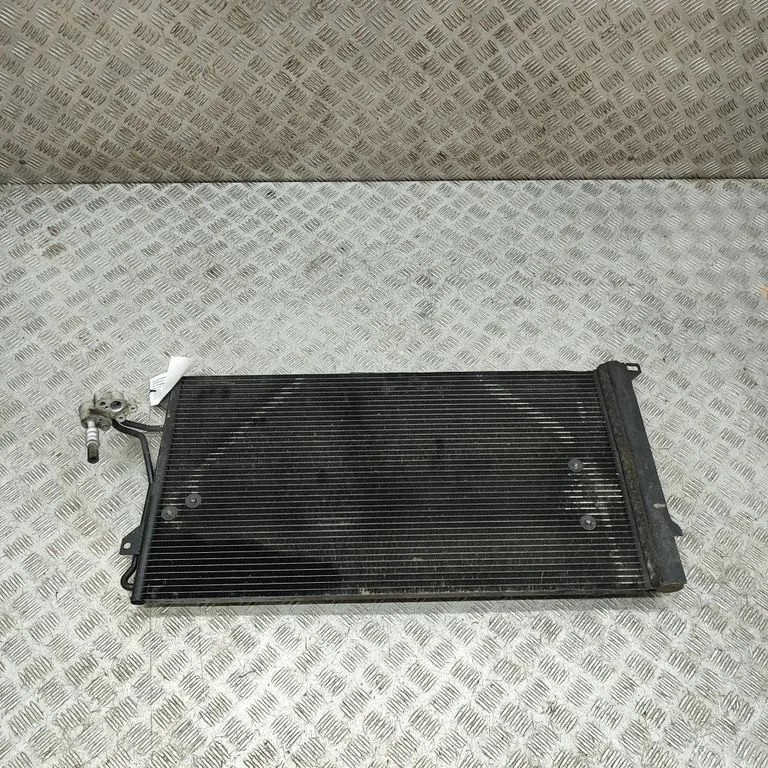 Gaisa kondicioniera dzesēšanas radiators (kondensators) – Audi Q7 4L (2005-2015)