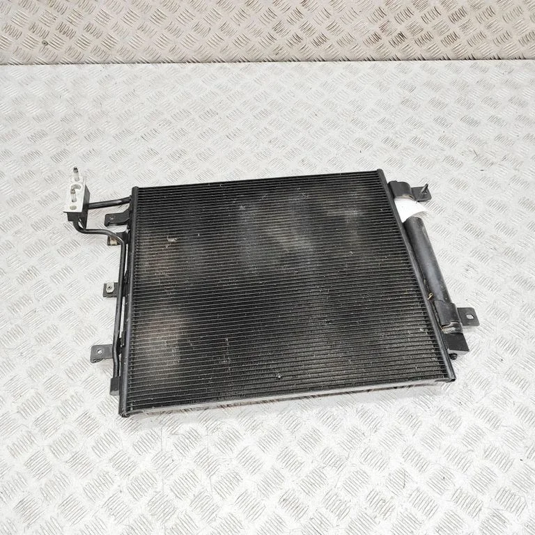 Skraplacz klimatyzacji 68143891AA