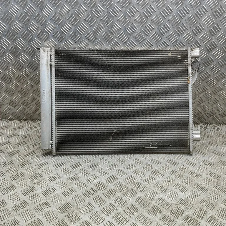 Kliimaseadme jahutusradiaator (kondensaator) 921005412R