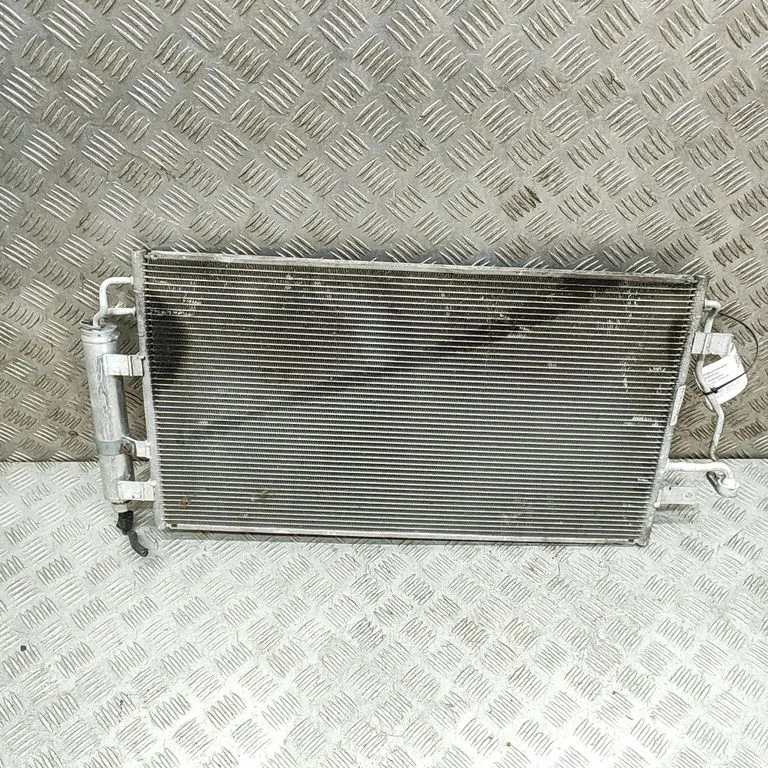 Gaisa kondicioniera dzesēšanas radiators (kondensators) 921003NL1B