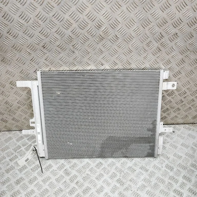 Gaisa kondicioniera dzesēšanas radiators (kondensators) 9838258780