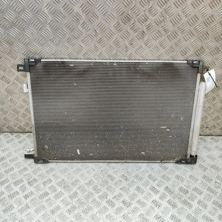 Gaisa kondicioniera dzesēšanas radiators (kondensators) 884A033010