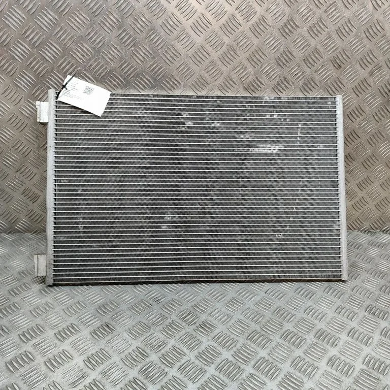 Gaisa kondicioniera dzesēšanas radiators (kondensators) J9D38D104AA