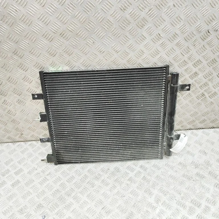 Kliimaseadme jahutusradiaator (kondensaator) 2R8319C600AD