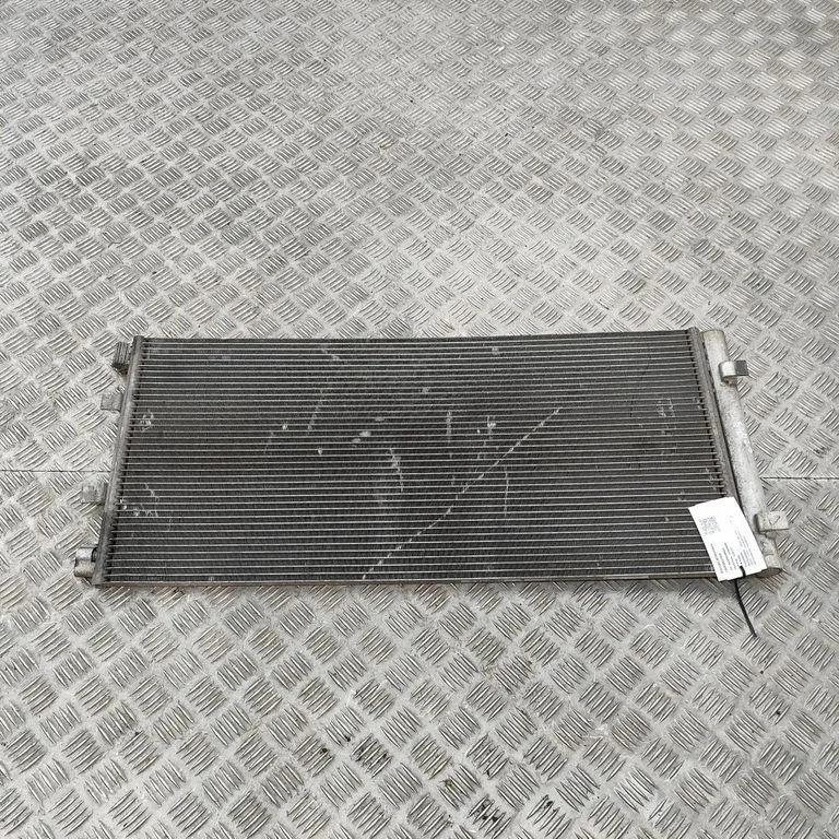 Kliimaseadme jahutusradiaator (kondensaator) 921007845R